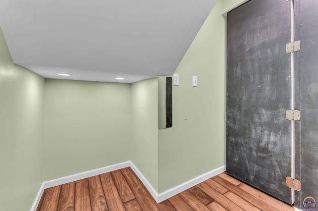 5737 SW Clarion LN, Topeka, KS 66610