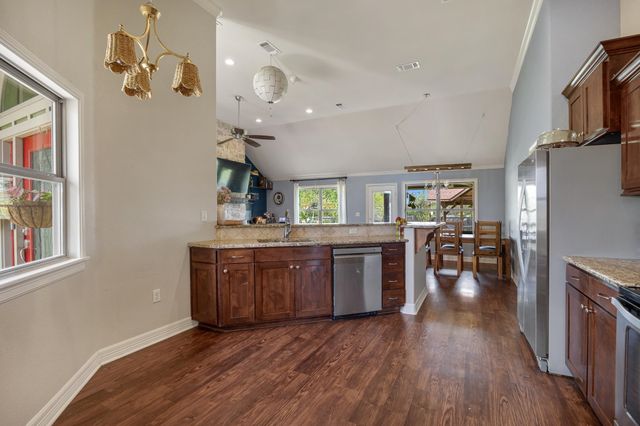 565 County Road 182 E, Overton, TX 75684
