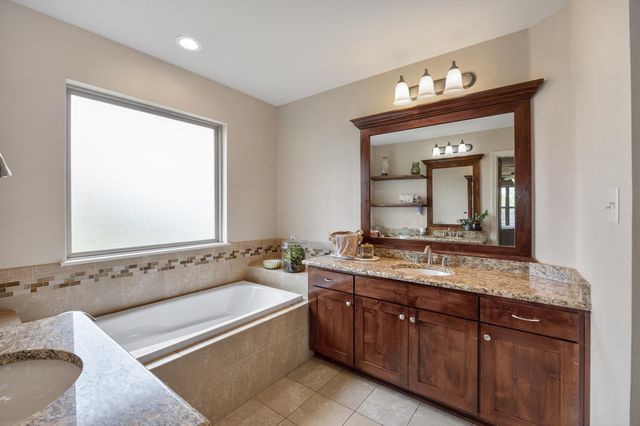 565 County Road 182 E, Overton, TX 75684