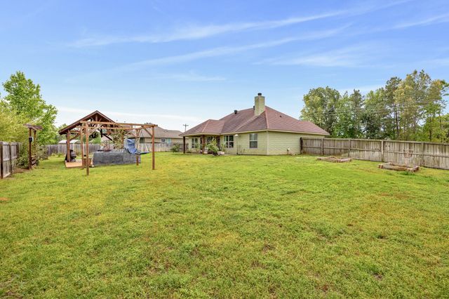 565 County Road 182 E, Overton, TX 75684
