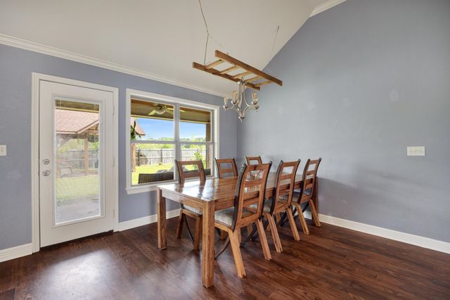 565 County Road 182 E, Overton, TX 75684