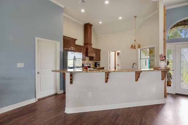 565 County Road 182 E, Overton, TX 75684