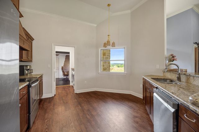 565 County Road 182 E, Overton, TX 75684