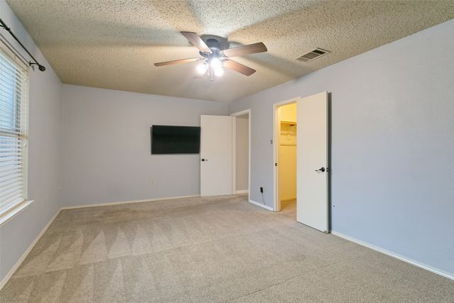 1754 Circle Creek Drive, Lewisville, TX 75067