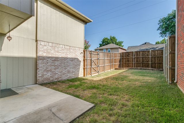 1754 Circle Creek Drive, Lewisville, TX 75067