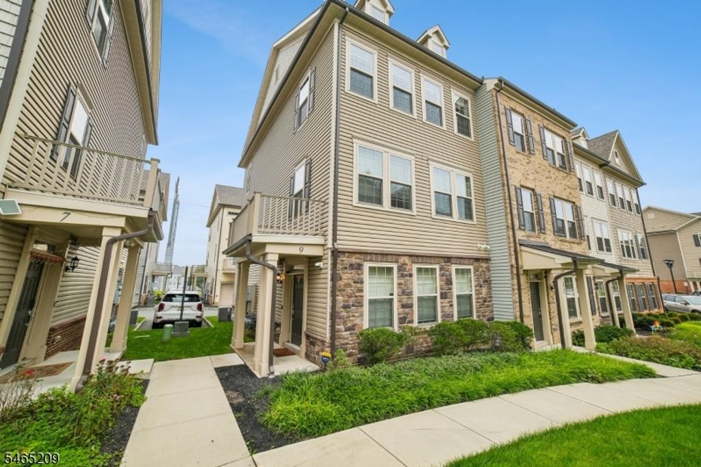9 Haralson Ct, Livingston Twp., NJ 07039 — exterior