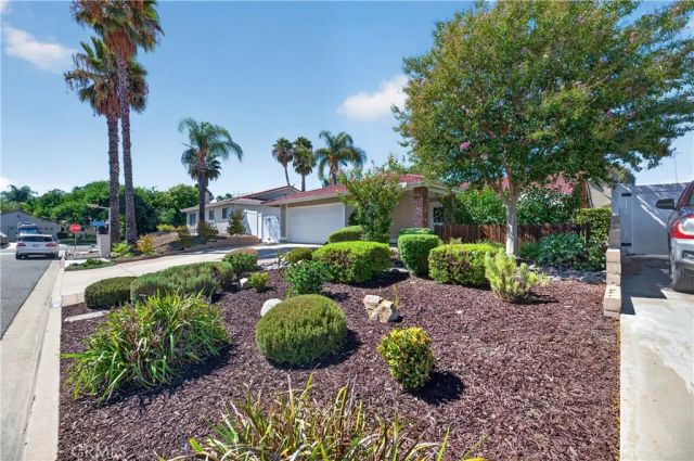 23664 Outrigger, Canyon Lake, CA 92587