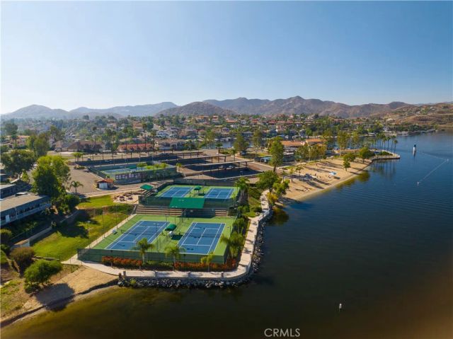 23664 Outrigger, Canyon Lake, CA 92587