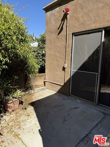 3728 York Boulevard, Los Angeles, CA 90065