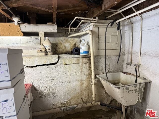 3728 York Boulevard, Los Angeles, CA 90065