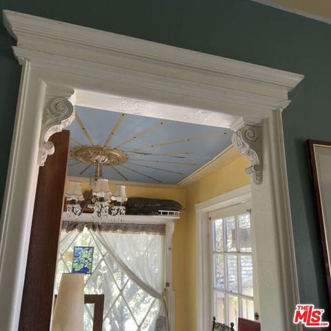 3728 York Boulevard, Los Angeles, CA 90065