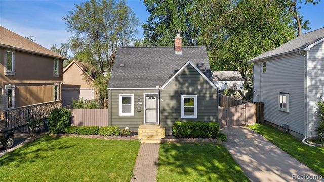3477 Cummings Avenue, Berkley City, MI 48072