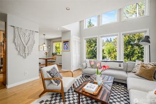 3423 W Government Way #7, Seattle, WA 98199