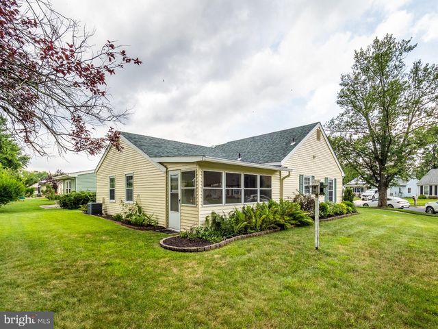 36 HEATHER PL, Southampton, NJ 08088