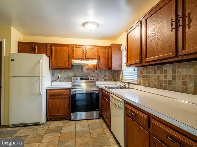 36 HEATHER PL, Southampton, NJ 08088