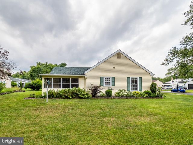 36 HEATHER PL, Southampton, NJ 08088
