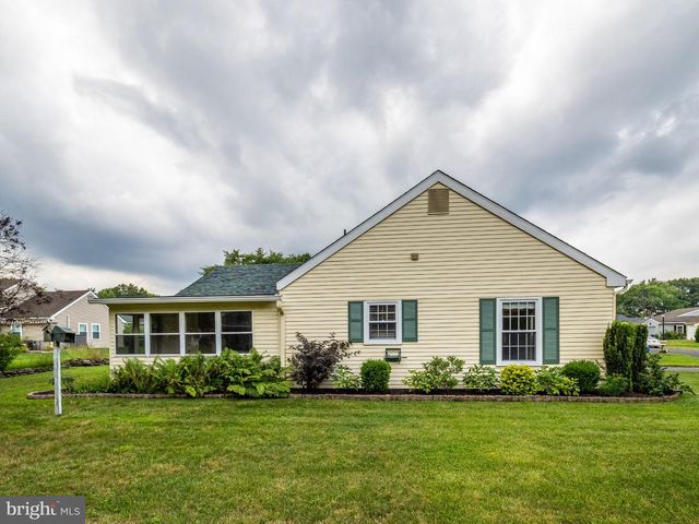 36 HEATHER PL, Southampton, NJ 08088