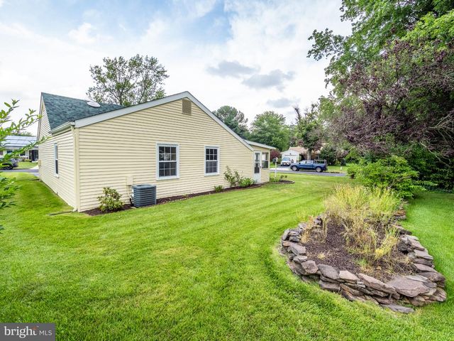 36 HEATHER PL, Southampton, NJ 08088