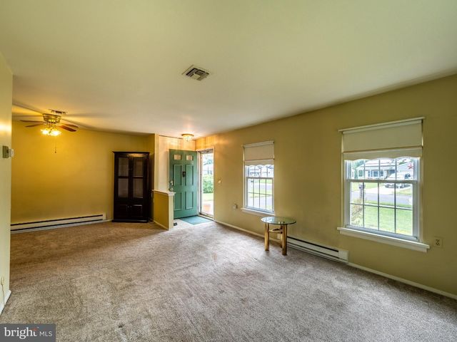 36 HEATHER PL, Southampton, NJ 08088