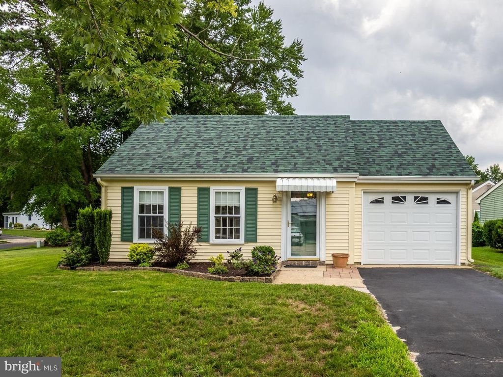 36 HEATHER PL, Southampton, NJ 08088
