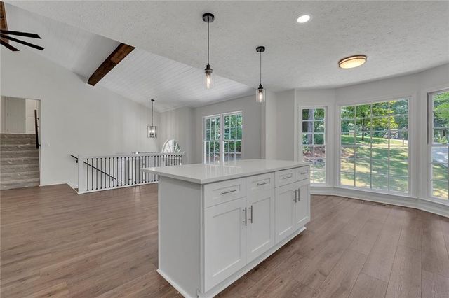 132 Springwater Trace, Woodstock, GA 30188