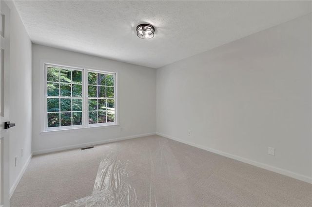 132 Springwater Trace, Woodstock, GA 30188