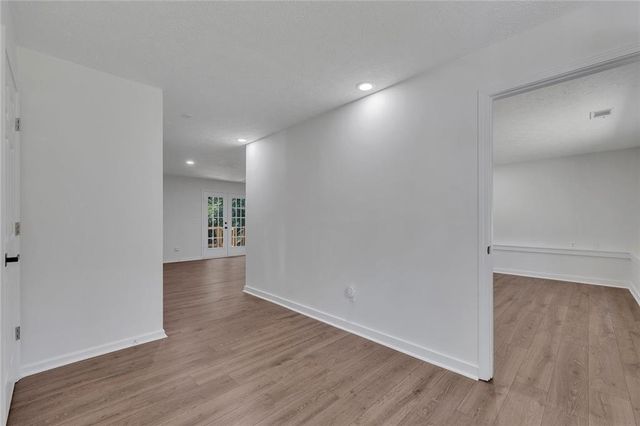 132 Springwater Trace, Woodstock, GA 30188