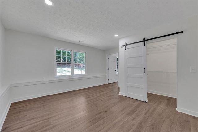 132 Springwater Trace, Woodstock, GA 30188