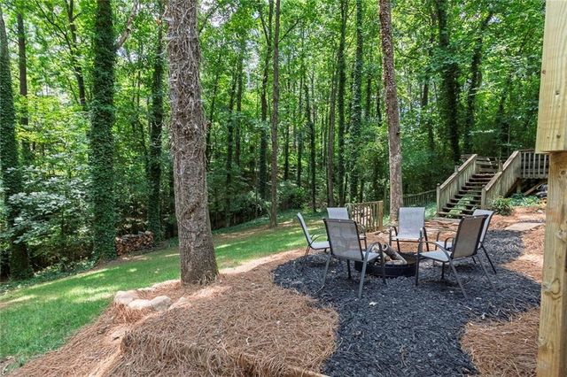 132 Springwater Trace, Woodstock, GA 30188