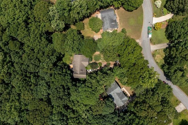 132 Springwater Trace, Woodstock, GA 30188