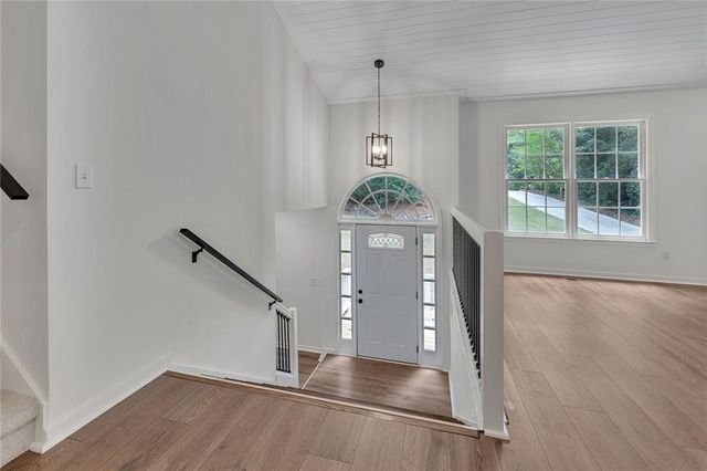 132 Springwater Trace, Woodstock, GA 30188