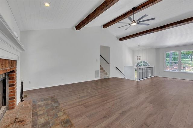 132 Springwater Trace, Woodstock, GA 30188
