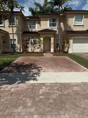 2402 NE 41st Pl, Homestead, FL 33033