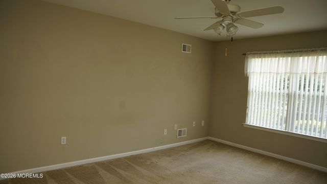 48 Ivy Hill Road, Lakewood, NJ 08701