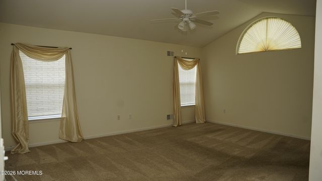 48 Ivy Hill Road, Lakewood, NJ 08701