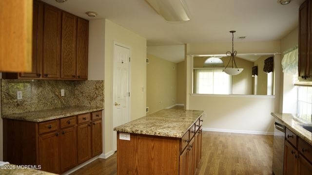 48 Ivy Hill Road, Lakewood, NJ 08701
