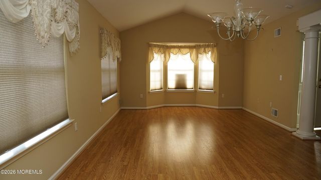 48 Ivy Hill Road, Lakewood, NJ 08701