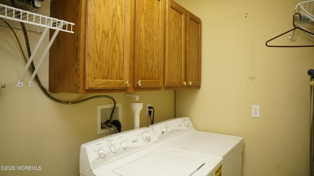 48 Ivy Hill Road, Lakewood, NJ 08701