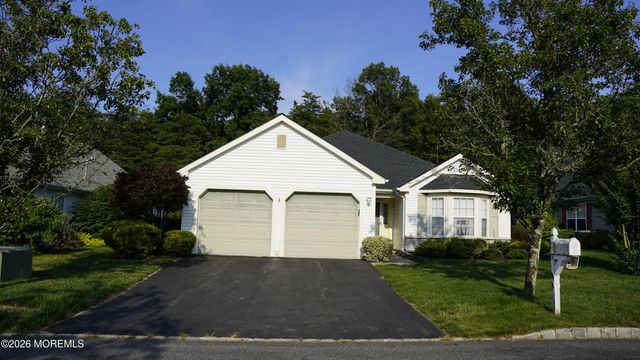 48 Ivy Hill Road, Lakewood, NJ 08701