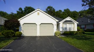 48 Ivy Hill Road, Lakewood, NJ 08701