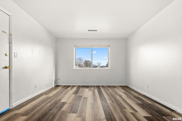 3623 N STERLING Avenue, Peoria, IL 61604