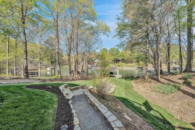 145 Channelview DR, Moneta, VA 24121