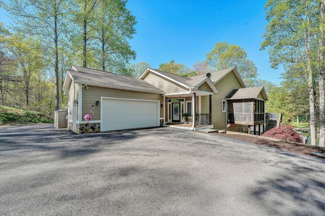 145 Channelview DR, Moneta, VA 24121