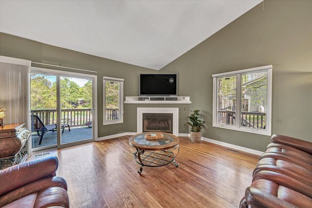 145 Channelview DR, Moneta, VA 24121