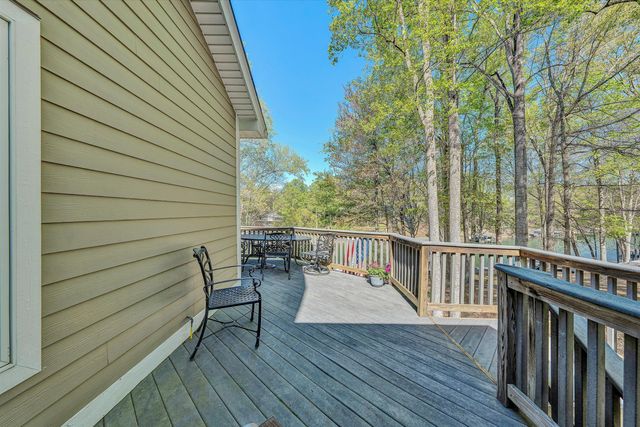 145 Channelview DR, Moneta, VA 24121