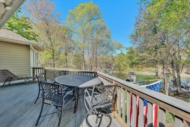145 Channelview DR, Moneta, VA 24121