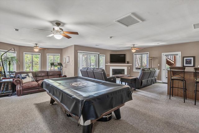 145 Channelview DR, Moneta, VA 24121