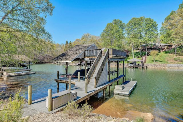 145 Channelview DR, Moneta, VA 24121