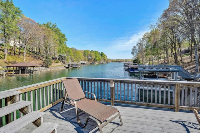 145 Channelview DR, Moneta, VA 24121