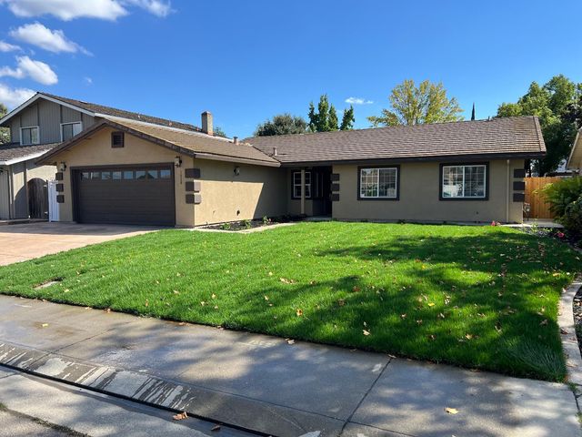 1328 Woodmont Way, Stockton, CA 95209